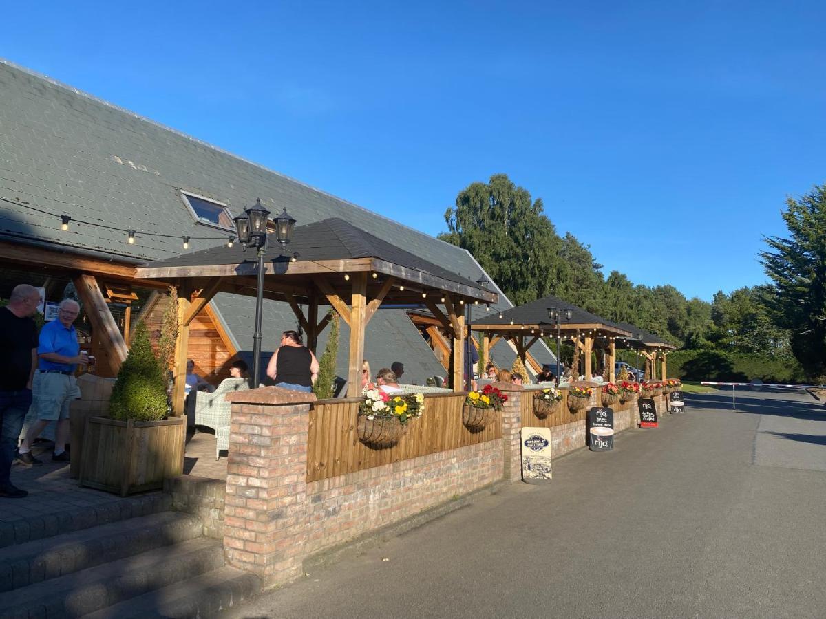 Teviotdale Lodge At Lilliardsedge Holiday Park Jedburgh Exterior foto